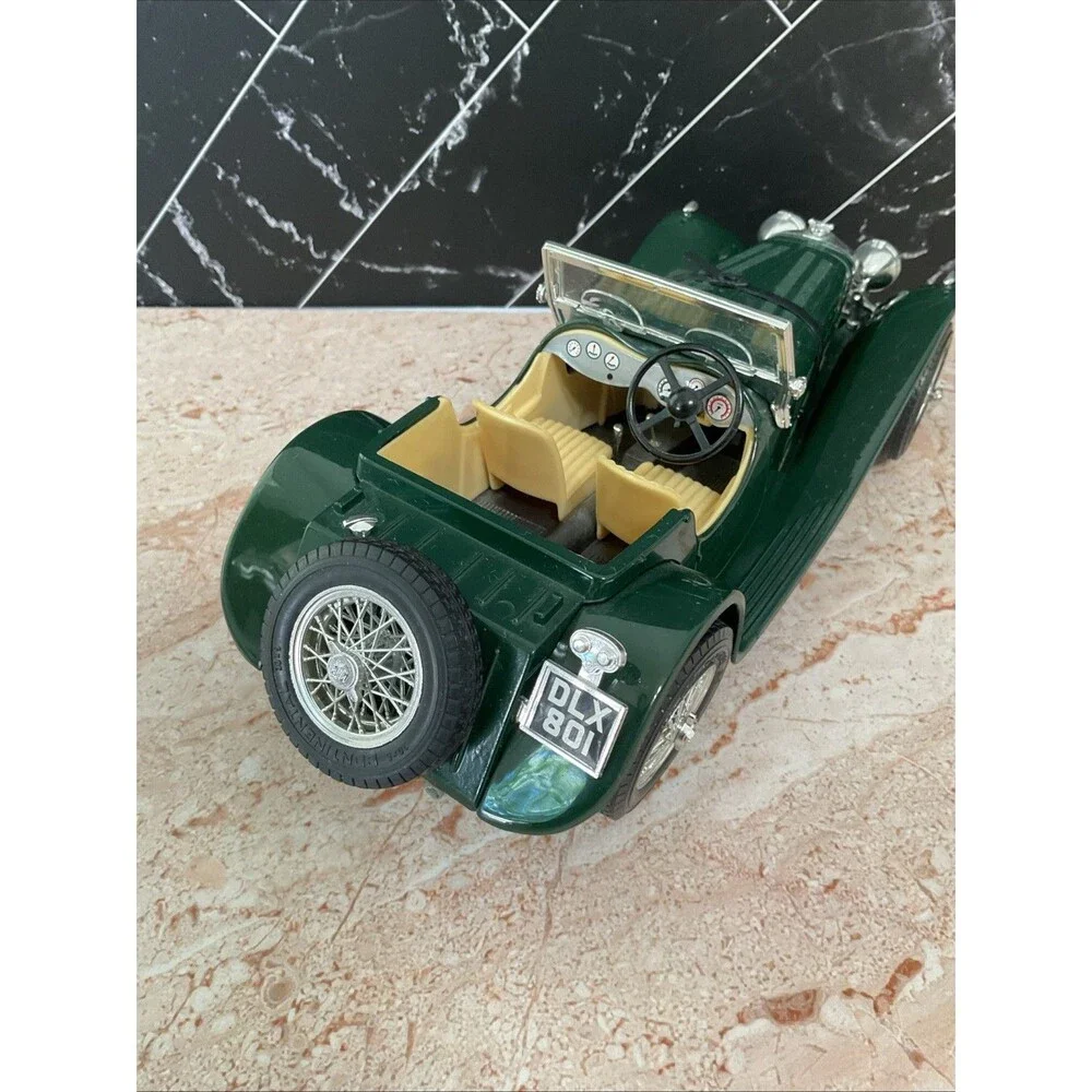 Jaguar SS 100 Burago made in Italy diecast